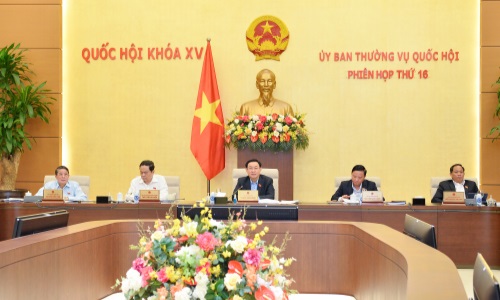 UBTVQH thống nhất trình Quốc hội phương án kéo dài thời gian thực hiện Nghị quyết 54/2017/QH14 về cơ chế chính sách đặc thù cho TP. Hồ Chí Minh